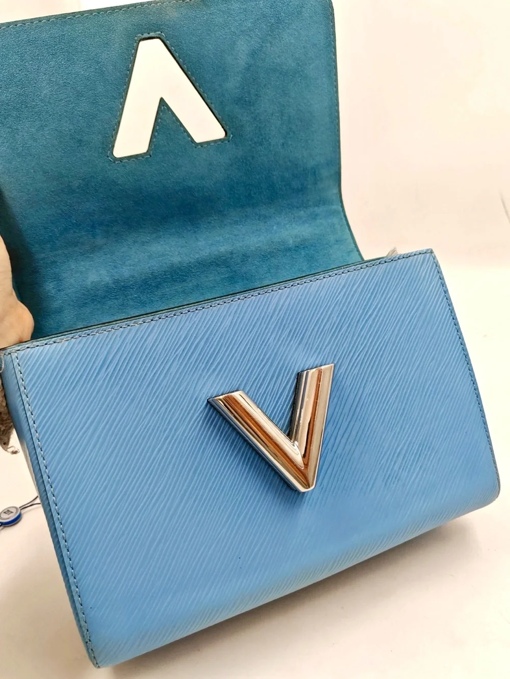 Authentic Louis Vuitton Twist MM Blue Epi Leather Limited Edition Bird Crossbody - Picture 11 of 15